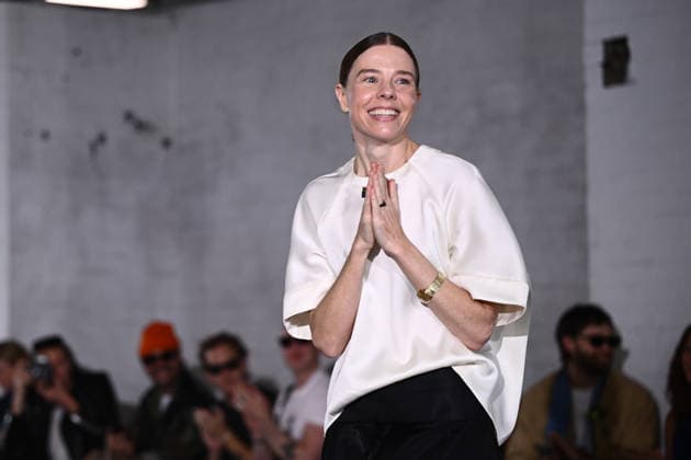 AUSTRALIAN FASHION WEEK, Australian designer Bianca Spender gestures to the audience after presenting her runway show, during Australian Fashion Week in Sydney, Tuesday, May 12, 2026. ( NO ARCHIVING SYDNEY NEW SOUTH WALES AUSTRALIA  Copyright: xDANxHIMBRECHTSx 20260512148360446130