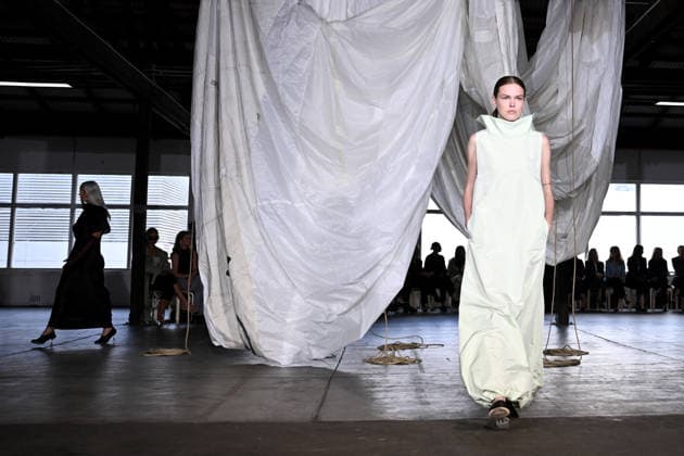 AUSTRALIAN FASHION WEEK, A model walks the runway wearing creations by Australian designer Bianca Spender, during Australian Fashion Week in Sydney, Tuesday, May 12, 2026. ( NO ARCHIVING SYDNEY NEW SOUTH WALES AUSTRALIA  Copyright: xDANxHIMBRECHTSx 20260512119015593308