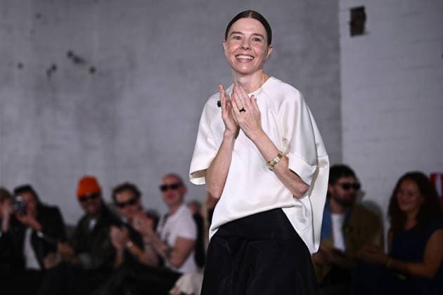 AUSTRALIAN FASHION WEEK, Australian designer Bianca Spender gestures to the audience after presenting her runway show, during Australian Fashion Week in Sydney, Tuesday, May 12, 2026. ( NO ARCHIVING SYDNEY NEW SOUTH WALES AUSTRALIA  Copyright: xDANxHIMBRECHTSx 20260512151268285101