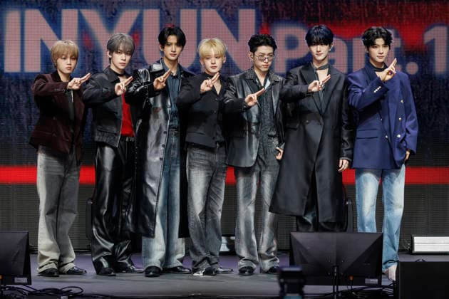 K-pop group YOUNITE holds media showcase for mini-album in Seoul (L-R) Eunho, Steve, Hyungseok, Woono, DEY, Kyungmun, and Sion of South Korean boy group YOUNITE pose for photos during a showcase for their eighth mini-album, INYUN Part.1, in Seoul, South Korea, on May 12, 2026. The release marks the group s debut under their new agency, Para Music, and features five tracks centered on the themes of connection and fate. Seoul South Korea  Copyright: xMatrixxImagesx xJungxUi-Chelx