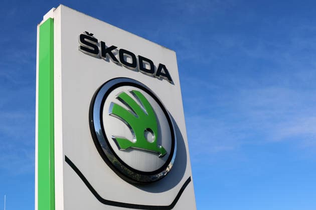 12 05 2026 xsvx, economy, Skoda symbol photo, symbol image Skoda logo coat of arms brand logo Ettlingen