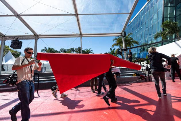Mise en place tapis rouge avant louverture du 79ème Festival International du Film de Cannes le 12 mai 2026 Olivier Borde Bestimage Red carpet being laid out before the opening of the 79th Cannes International Film Festival on May 12, 2026 Cannes France  Copyright: xOLIVIERxBORDEx xBESTIMAGExOLIVIERxBORDEx xBESTIMAGEx