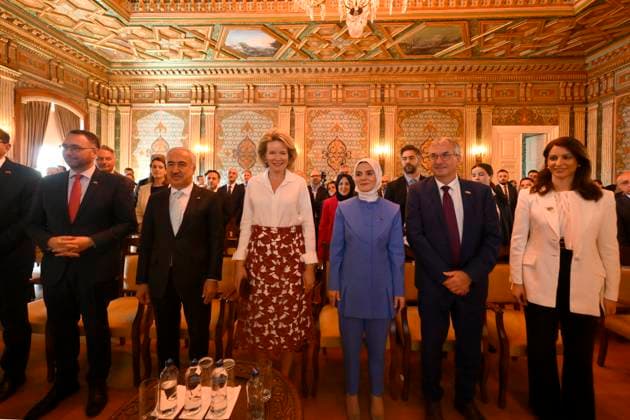 Queen Mathilde Attends 2026 Turkey Economic Mission ISTANBUL, TURKEY - MAY 12: Maxime Prevot (Les Engages), Deputy Prime Minister and Minister of Foreign Affairs foreign of Federal Government, Queen Mathilde of Belgium, Mahinur Ozdemir Goktas, Minister of Family and Social Service, Pierre-Yves Jeholet (MR), Vice-Chairman and Walloon Minister for the Economy, Industry, the Digital Economy, Employment and Training pictured attending the meeting From Industry 4.0 to 5.0: A Belgian-Turkish Dialogue on the Future of Manufacturing amid Global Geopolitical Shifts during the Belgian Economic Mission to the Republic of Turkey on May 12, 2026 in Istanbul, Turkey, 12 05 2026 Istanbul Turkey Copyright: xPhilipxReynaersx