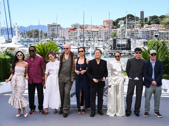 IPA84597146 - Cannes, 79th Cannes Film Festival 2026, photocall della giuria Nella foto: Demi Moore, Isaach de BankolÃ , Laura Wandel, Stellan Skarsgard, ChloÃ Zhao, Jury President Park Chan-wook, Ruth Negga, Diego CÃ spedes and Paul Laverty  Copyright: xAlbertoxTerenghix xPoolxPhotoxEventsx07x 84597146
