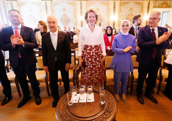 Queen Mathilde Attends 2026 Turkey Economic Mission ISTANBUL, TURKEY - MAY 12: Maxime Prevot (Les Engages), Deputy Prime Minister and Minister of Foreign Affairs foreign of Federal Government, Queen Mathilde of Belgium, Mahinur Ozdemir Goktas, Minister of Family and Social Service, Pierre-Yves Jeholet (MR), Vice-Chairman and Walloon Minister for the Economy, Industry, the Digital Economy, Employment and Training pictured during a visit to Istanbul University as part of the Belgian economic mission to the Republic of Turkey, on May 12, 2026 in Istanbul, Turkey, 12 05 2026 (Photo: Benoit Doppagne Pool Photonews) Istanbul Turkey Copyright: xBenoitxDoppagnex