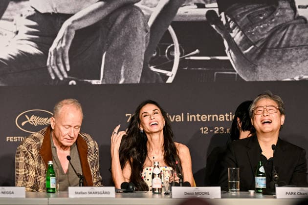 79ème Festival International du Film de Cannes Press conference with jury 79th International Cannes Film Festival Press junket with jury members 455832 2026 05 12 France Skarsgard, Stellan Moore, Demi  Copyright: xEstellexCarlierx xStarfacex STAR_455832_017