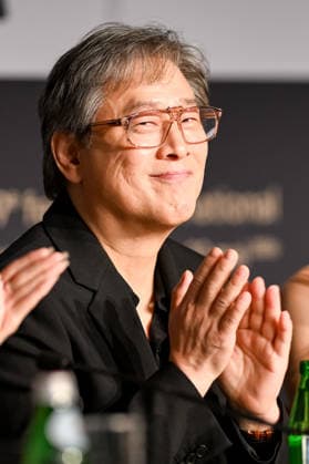 79ème Festival International du Film de Cannes Press conference with jury 79th International Cannes Film Festival Press junket with jury members 455832 2026 05 12 France Park, Chan Wook  Copyright: xEstellexCarlierx xStarfacex STAR_455832_011