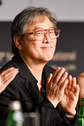 Park Chan wook, président du jury lors de la conférence de presse du jury lors du 79ème Festival International du Film de Cannes 12 23 mai 2026 , le 12 mai 2026 Estelle Carlier Pool Bestimage Press conference of the jury during the 79th Cannes International Film Festival on May 12th, 2026 Cannes France  Copyright: xEstellexCarlierx xPoolx xBestimagexEstellexCarlierx xPoolx xBestimagex