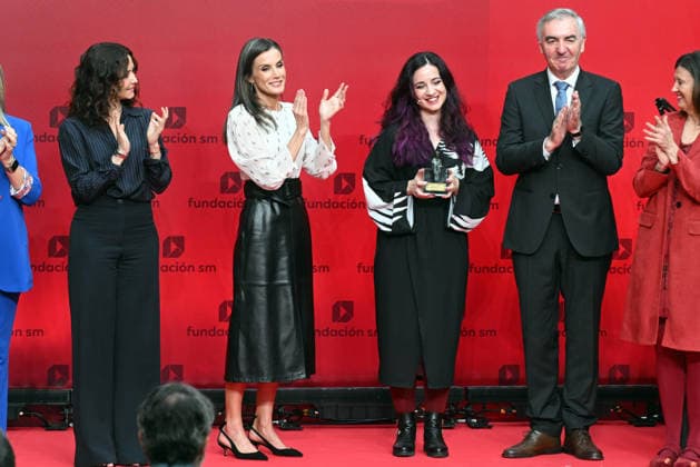 Queen Letizia presents the awards to the winning authors in the 48th edition of the SM Childrens Literature Awards Queen Letizia presents the award to Alba Quintas in the 48th edition of the SM Childrens Literature Awards El Barco de Vapor and Gran Angular 2026, at the Real Casa de Correos, on May 12, 2026, in Madrid Spain The winners Josan Hatero and Alba Quintas Garciandia will receive an award of 35,000 euros each, the largest in the Spanish-speaking world in their categories QUEEN REALEZA LITERATURA José Madrid Madrid Madrid Espana  Copyright: xJosÃ xOlivax 7518248