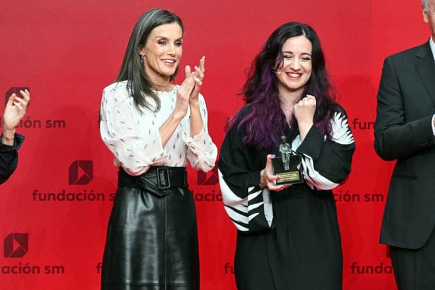 Queen Letizia presents the awards to the winning authors in the 48th edition of the SM Childrens Literature Awards Queen Letizia presents the award to Alba Quintas in the 48th edition of the SM Childrens Literature Awards El Barco de Vapor and Gran Angular 2026, at the Real Casa de Correos, on May 12, 2026, in Madrid Spain The winners Josan Hatero and Alba Quintas Garciandia will receive an award of 35,000 euros each, the largest in the Spanish-speaking world in their categories QUEEN REALEZA LITERATURA José Madrid Madrid Madrid Espana  Copyright: xJosÃ xOlivax 7518252