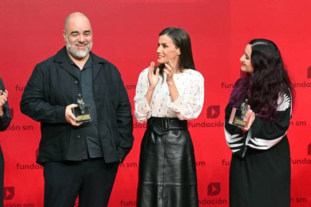 Queen Letizia presents the awards to the winners of the 48th edition of the SM Childrens Literature Awards Queen Letizia with the winners of the 48th edition of the SM Childrens Literature Awards El Barco de Vapor and Gran Angular 2026, at the Real Casa de Correos, on May 12, 2026, in Madrid Spain The winners Josan Hatero and Alba Quintas Garciandia will receive an award of 35,000 euros each, the largest in the Spanish-speaking world in their categories QUEEN KING LITERATURE José Madrid Madrid Madrid Spain  Copyright: xJosÃ xOlivax 7518263