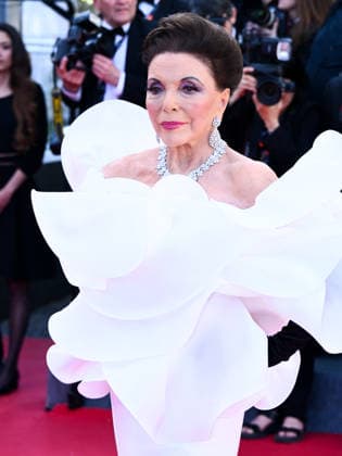 IPA84604102 - Cannes, 79th Cannes Film Festival 2026, opening red carpet Pictured: Joan Collins  Copyright: xTerenghi Ipa-Agency.netx xPoolxPhotoxEventsx07x 84604102