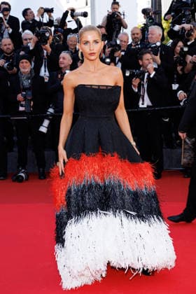 Caroline Daur Montée des marches du film La vénus électrique pour la cérémonie douverture du 79ème Festival International du Film de Cannes, le 12 mai 2026 Jacovides Moreau Bestimage Red carpet for The electric kiss during the 79th Cannes International Film Festival Opening ceremony on May 12, 2026 Cannes France  Copyright: xJACOVIDES-MOREAUx xBESTIMAGExJACOVIDES-MOREAUx xBESTIMAGEx