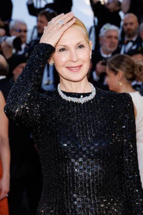 Kelly Rutherford Montée des marches du film La vénus électrique pour la cérémonie douverture du 79ème Festival International du Film de Cannes, le 12 mai 2026 Jacovides Moreau Bestimage Red carpet for The electric kiss during the 79th Cannes International Film Festival Opening ceremony on May 12, 2026 Cannes France  Copyright: xJACOVIDES-MOREAUx xBESTIMAGExJACOVIDES-MOREAUx xBESTIMAGEx