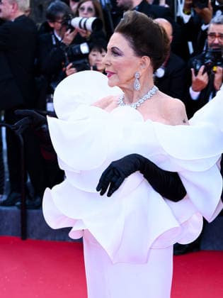 IPA84604095 - Cannes, 79th Cannes Film Festival 2026, opening red carpet Pictured: Joan Collins  Copyright: xTerenghi Ipa-Agency.netx xPoolxPhotoxEventsx07x 84604095