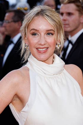 Ludivine Sagnier Montée des marches du film La vénus électrique pour la cérémonie douverture du 79ème Festival International du Film de Cannes, le 12 mai 2026 Jacovides Moreau Bestimage Red carpet for The electric kiss during the 79th Cannes International Film Festival Opening ceremony on May 12, 2026 Cannes France  Copyright: xJACOVIDES-MOREAUx xBESTIMAGExJACOVIDES-MOREAUx xBESTIMAGEx