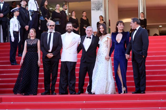 Madeleine Baudot, Gustave de Kervern, Pio Marmai, Pierre Salvadori, Anais Demoustier, Vimala Pons and Gilles Lellouche at the Opening Ceremony with the premiere of the feature film La VÃ nus Electrique The Electric Kiss at the Festival de Cannes 2026 79 Cannes International Film Festival at the Palais des Festivals Cannes, 12 05 2026 Foto:xD.xBedrosianx xFuturexImagex opening_6520