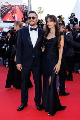 James Franco et sa compagne Izabel Pakzad Montée des marches du film La vénus électrique pour la cérémonie douverture du 79ème Festival International du Film de Cannes, le 12 mai 2026 Jacovides Moreau Bestimage Red carpet for The electric kiss during the 79th Cannes International Film Festival Opening ceremony on May 12, 2026 Cannes France  Copyright: xJACOVIDES-MOREAUx xBESTIMAGExJACOVIDES-MOREAUx xBESTIMAGEx