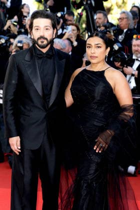 Diego Luna, Adriana Paz Montée des marches du film La vénus électrique pour la cérémonie douverture du 79ème Festival International du Film de Cannes, le 12 mai 2026 Olivier Borde Bestimage Red carpet for The electric kiss during the 79th Cannes International Film Festival Opening ceremony on May 12, 2026 Cannes France  Copyright: xOLIVIERxBORDEx xBESTIMAGExOLIVIERxBORDEx xBESTIMAGEx