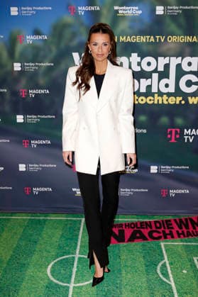 Laura Wontorra at the premiere screening of the Magenta TV documentary series Wontorras World Cup Father Daughter World Cup at the Telekom Flagship Store Hamburg, 12 05 2026 Foto:xC.xTamckex xFuturexImagex wontorra_6505