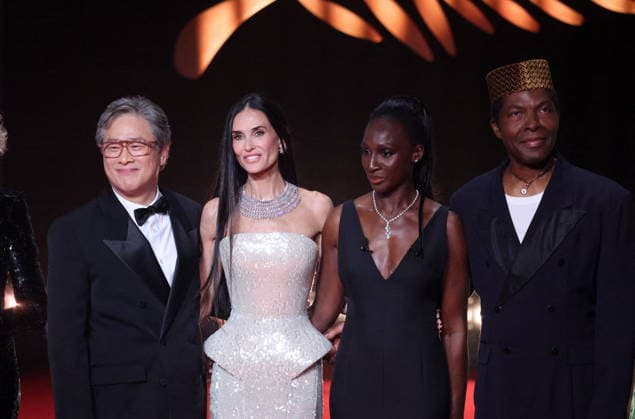 Park Chan wook, Demi Moore, Eye Haïdara, Isaach de Bankolé Cérémonie douverture du 79ème Festival International du Film de Cannes, le 12 mai 2026 Borde Jacovides Moreau Bestimage Red carpet for The electric kiss during the 79th Cannes International Film Festival Opening ceremony on May 12, 2026 Cannes France  Copyright: xJACOVIDES-BORDE-MOREAUx xBESTIMAGExJACOVIDES-BORDE-MOREAUx xBESTIMAGEx