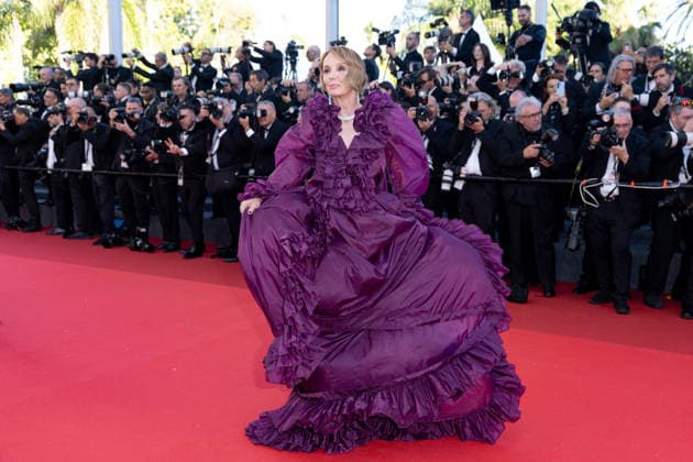 Philippine Leroy Beaulieu Montée des marches du film La vénus électrique pour la cérémonie douverture du 79ème Festival International du Film de Cannes, le 12 mai 2026 Olivier Borde Bestimage Red carpet for The electric kiss during the 79th Cannes International Film Festival Opening ceremony on May 12, 2026 Cannes France  Copyright: xOLIVIERxBORDEx xBESTIMAGExOLIVIERxBORDEx xBESTIMAGEx