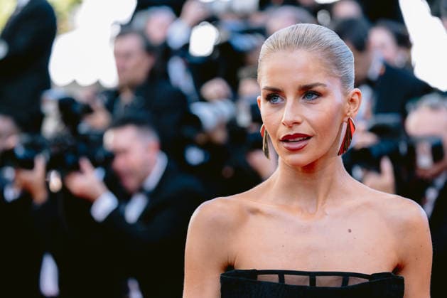 79ème Festival International du Film de Cannes Montée des marches douverture avec le film La Vénus Electrique 79th International Cannes Film Festival Opening Red Carpet with La Vénus Electrique movie 455840 2026 05 12 Cannes France Daur, Caroline  Copyright: xTerencexBaelenx STAR_455840_140