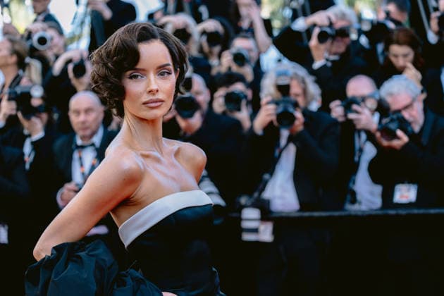 79ème Festival International du Film de Cannes Montée des marches douverture avec le film La Vénus Electrique 79th International Cannes Film Festival Opening Red Carpet with La Vénus Electrique movie 455840 2026 05 12 Cannes France Higging, Maura  Copyright: xTerencexBaelenx STAR_455840_151