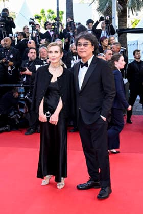 79th Cannes Film Festival Red Carpet Opening Night - part 2 Palais des Festivals - Cannes, France Melita Toscan Du Plantier;Bong Joon-ho 79th Cannes Film Festival Red Carpet Opening Night - part 2 Palais des Festivals - Cannes, France 12th May 2026 SGPItalia id 134688_008 *Not Exclusive  Copyright: xSGPx