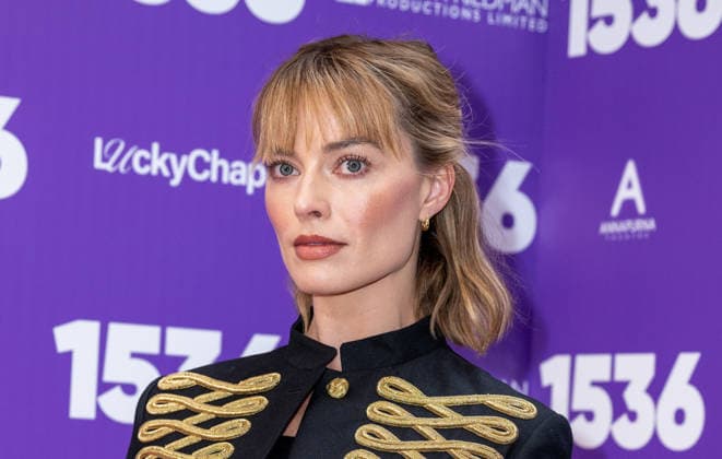 Margot Robbie attends 1536™ Opening Night at The Ambassadors Theatre in London, England. UK. Tuesday 12th May 2026. Copyright: xJamesxWarrenx ae7cg312