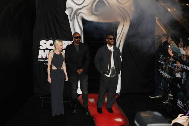 May 12, 2026, Mexico City, Ciudad de Mexico, Mexico: (L-R) Anna Faris, Shawn Wayans and Marlon Wayans attend the red carpet for Scary Movie 6 at Cinemex Plaza Antara. on May 12, 2026 in Mexico City, Mexico. Mexico City Mexico - ZUMAe321 20260512_zea_e321_043 Copyright: xIsmaelxRosasx