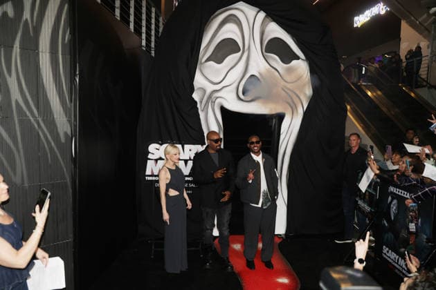 May 12, 2026, Mexico City, Ciudad de Mexico, Mexico: (L-R) Anna Faris, Shawn Wayans and Marlon Wayans attend the red carpet for Scary Movie 6 at Cinemex Plaza Antara. on May 12, 2026 in Mexico City, Mexico. Mexico City Mexico - ZUMAe321 20260512_zea_e321_058 Copyright: xIsmaelxRosasx
