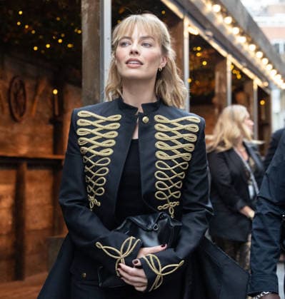 1536 West End Opening Night Arrivals, London, UK, 12 May 2026 Margot Robbie attends the 1536 West End Opening Night at The Ambassadors Theatre on 12 05 2026 in London., Credit:Roger Alarcon Avalon United Kingdom, London  Copyright: xRogerxAlarconx xAvalonx 1098427145