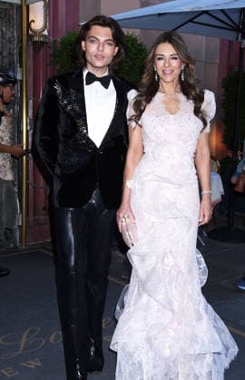 Elizabeth Hurley and her son Damien Hurley leave their hotel to attend the Breast Cancer Research Foundation Hot Pink Party Featuring: Elizabeth Hurley and son Damien Hurley Where: New York, United States When: 12 May 2026 Credit: Darla Khazei INSTARimages EDITORIAL USE ONLY. NOT FOR USE BY NEWSPAPERS BASED IN THE UK. Copyright: xx instar55685250
