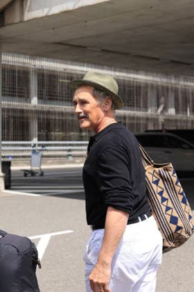 Mark Rylance arrives at Nice Airport during the 79th Cannes International Film Festival, France, on May 13, 2026 Laetitia Notarianni Bestimage Mark Rylance arrives at Nice Airport during the 79th Cannes International Film Festival, France, on May 13, 2026 Nice France  Copyright: xLaetitiaxNotarianni BestimagexLaetitiaxNotarianni Bestimagex