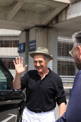 Mark Rylance arrives at Nice Airport during the 79th Cannes International Film Festival, France, on May 13, 2026 Laetitia Notarianni Bestimage Mark Rylance arrives at Nice Airport during the 79th Cannes International Film Festival, France, on May 13, 2026 Nice France  Copyright: xLaetitiaxNotarianni BestimagexLaetitiaxNotarianni Bestimagex