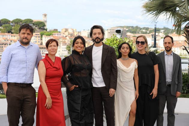May 13, 2026, Cannes, Cote D azur, France: Cast and crew of whom DIEGO LUNA, ADRIANA PAZ, ANNA DIAZ and DIEGO LUNA during the Ceniza en la Boca photocall at the 79th Annual Cannes Film Festival at Palais des Festivals in Cannes, France Cannes France  - ZUMAc179 20260513_zep_c179_018 Copyright: xMickaelxChavetx