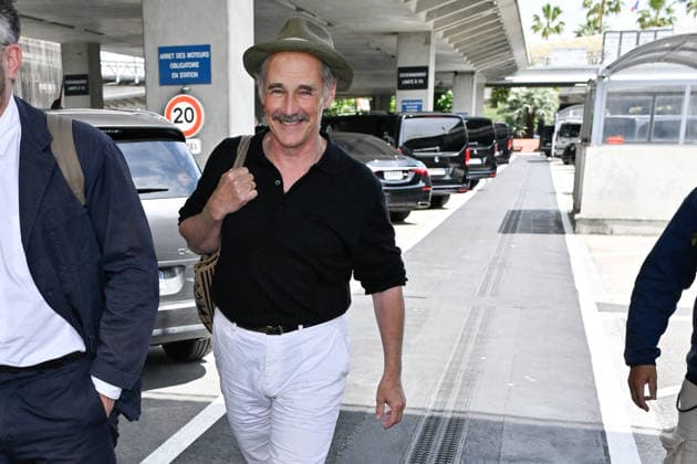 Cannes Mark Rylance At Nice Airport Mark Rylance is seen at Nice airport ahead of the 79th Cannes Film Festival in Nice, France on May 13, 2026. Photo by Julien Reynaud APS-Medias ABACAPRESS.COM Nice France  Copyright: xReynaudxJulien APS-Medias ABACAx