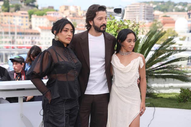Adriana Paz, Diego Luna and Anna Diaz at the photocall for the feature film Ceniza en la Boca Ashes at the Festival de Cannes 2026 79 Cannes International Film Festival at the Palais des Festivals Cannes, 13 05 2026 Foto:xD.xBedrosianx xFuturexImagex ashes_6504