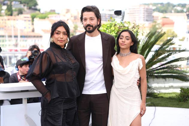 Adriana Paz, Diego Luna and Anna Diaz at the photocall for the feature film Ceniza en la Boca Ashes at the Festival de Cannes 2026 79 Cannes International Film Festival at the Palais des Festivals Cannes, 13 05 2026 Foto:xD.xBedrosianx xFuturexImagex ashes_6507