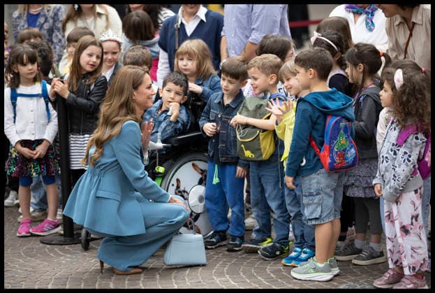 . 13 05 2026. Reggio Emilia, Italy. Kate Middleton. the Princess of Wales , on a walkabout outside the town hall in Reggio Emilia on day one of her visit to Italy.  xStephenxLockx xi-Imagesx IIM-26766-0051