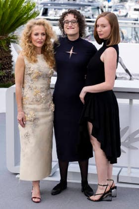 79th Cannes Film Festival Photocall of the movie -Teenage sex and death at camp Miasma Palais des Festivals - Cannes, France Gillian Anderson;Jane Schoenbrun;Hannah Einbinder 79th Cannes Film Festival Photocall of the movie -Teenage sex and death at camp Miasma Palais des Festivals - Cannes, France 13th May 2026 SGPItalia id 134688_011 *Not Exclusive  Copyright: xALFONSOxCATALANO SGPITALIAx