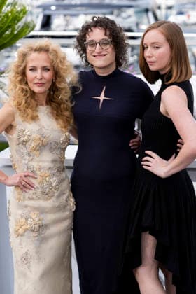 79th Cannes Film Festival Photocall of the movie -Teenage sex and death at camp Miasma Palais des Festivals - Cannes, France Gillian Anderson;Jane Schoenbrun;Hannah Einbinder 79th Cannes Film Festival Photocall of the movie -Teenage sex and death at camp Miasma Palais des Festivals - Cannes, France 13th May 2026 SGPItalia id 134688_011 *Not Exclusive  Copyright: xALFONSOxCATALANO SGPITALIAx