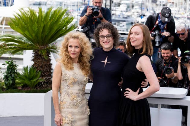 79th Cannes Film Festival Photocall of the movie -Teenage sex and death at camp Miasma Palais des Festivals - Cannes, France Gillian Anderson;Jane Schoenbrun;Hannah Einbinder 79th Cannes Film Festival Photocall of the movie -Teenage sex and death at camp Miasma Palais des Festivals - Cannes, France 13th May 2026 SGPItalia id 134688_011 *Not Exclusive  Copyright: xALFONSOxCATALANO SGPITALIAx