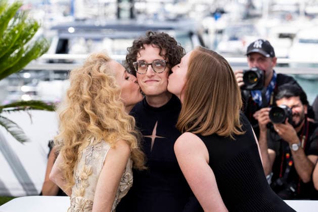 79th Cannes Film Festival Photocall of the movie -Teenage sex and death at camp Miasma Palais des Festivals - Cannes, France Gillian Anderson;Jane Schoenbrun;Hannah Einbinder 79th Cannes Film Festival Photocall of the movie -Teenage sex and death at camp Miasma Palais des Festivals - Cannes, France 13th May 2026 SGPItalia id 134688_011 *Not Exclusive  Copyright: xALFONSOxCATALANO SGPITALIAx