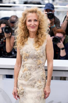 79th Cannes Film Festival Photocall of the movie -Teenage sex and death at camp Miasma Palais des Festivals - Cannes, France Gillian Anderson 79th Cannes Film Festival Photocall of the movie -Teenage sex and death at camp Miasma Palais des Festivals - Cannes, France 13th May 2026 SGPItalia id 134688_011 *Not Exclusive  Copyright: xALFONSOxCATALANO SGPITALIAx