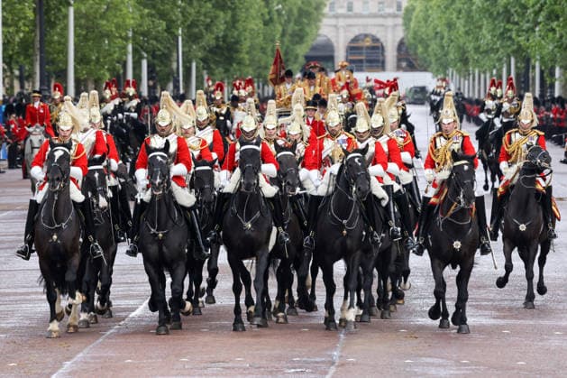 May 13, 2026, London, London, UK: London, UK. KING CHARLES III and QUEEN CAMILLA travel along the Mall as they arrive back at Buckingham Palace after the State Opening of Parliament and The Kings Speech at the House of Lords, in Westminster, London. The Kings Speech marks the formal start of the parliamentary year and sets out the government s agenda for the 2026-27 session. London UK  - ZUMAl94_ 20260513_zaf_l94_042 Copyright: xDinendraxHariax