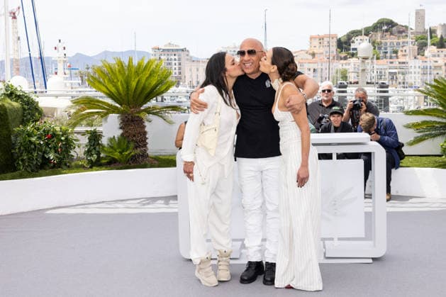 Michelle Rodriguez, Vin Diesel et Jordana Brewster au photocall du film Fast and Furious lors du 79ème Festival International du Film de Cannes, France, le 13 mai 2026 Jacovides Moreau Bestimage The Fast And The Furious 25th Anniversary photocall at the 79th annual Cannes Film Festival at Palais des Festivals on May 13, 2026 in Cannes, France Cannes France  Copyright: xJACOVIDES-MOREAUx xBESTIMAGExJACOVIDES-MOREAUx xBESTIMAGEx