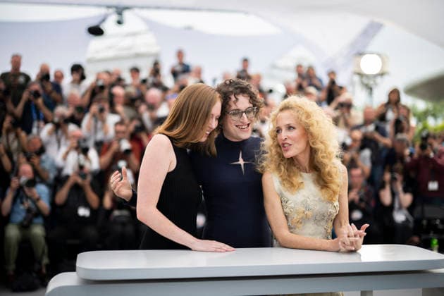 Cannes Teenage Sex And Death At Camp Miasma Photocall EB Gillian Anderson Director Jane Schoenbrun Hannah Einbinder During the Teenage Sex and Death at Camp Miasma photocall during the 79th Cannes Film Festival in Cannes, France on May 13, 2026. Photo by Eliot Blondet ABACAPRESS.COM Cannes France France  Copyright: xBlondetxEliot ABACAx