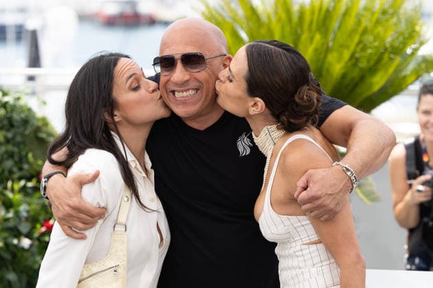 The Fast and the Furious photocall in Cannes CANNES, FRANCE - MAY 13: Michelle Rodriguez, Vin Diesel and Jordana Brewster hug during The Fast And The Furious photocall at the 79th annual Cannes Film Festival at Palais des Festivals on May 13, 2026 in Cannes, France. CAP KA Kristina Afanasyeva Cannes Alpes-Maritimes France Copyright: xKristinaxAfanasyeva CapitalxPicturesx